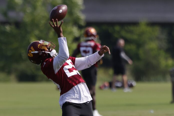 Washington Commanders training camp observations: Carson Wentz, offense dominated by Kendall Fuller, defense on Day 2
