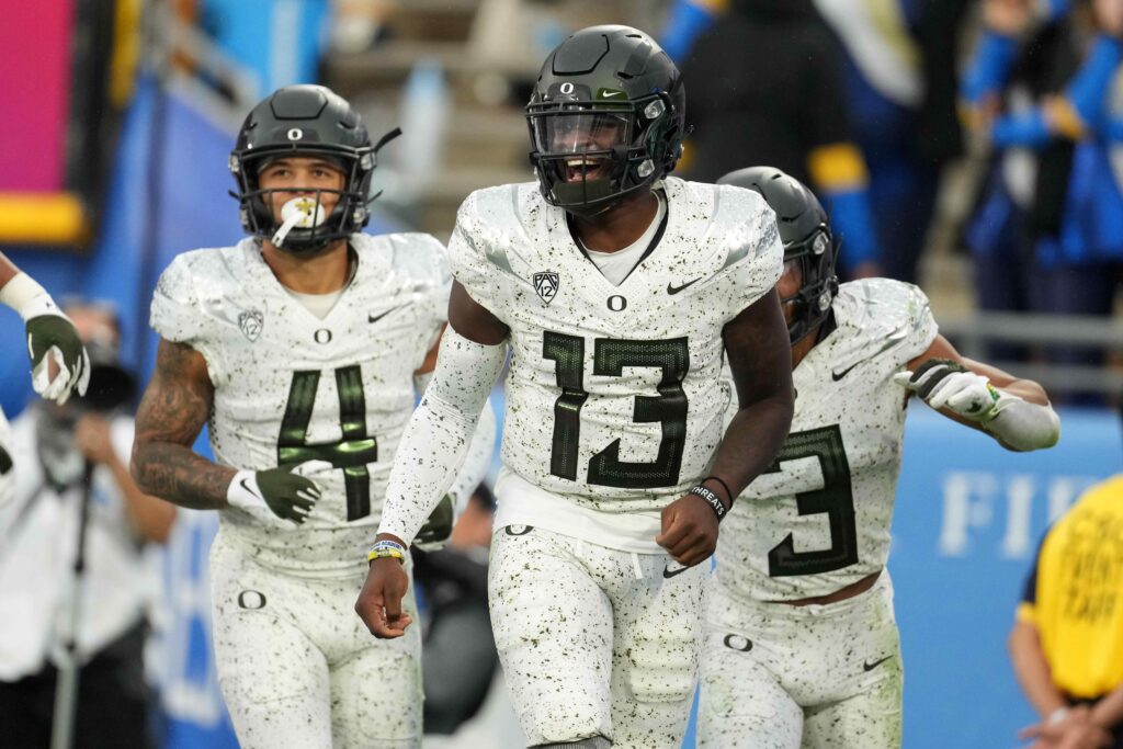Ranking the Best Alternate College Football Uniforms From this Past Season  - BANG.