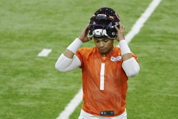 Chicago Bears training camp: Justin Fields' Year 2 development at