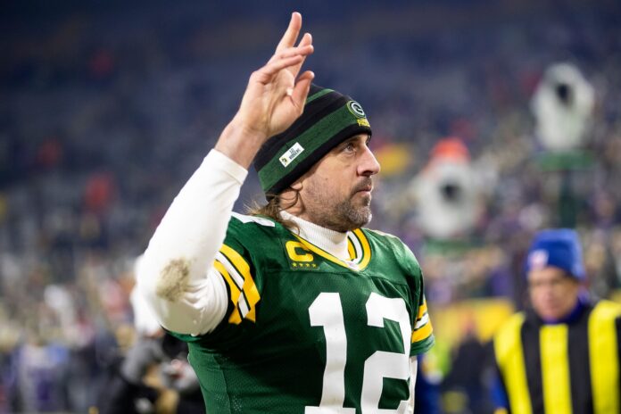 NFL rumors: Packers' Aaron Rodgers worth 'Day 2 pick' to rivals