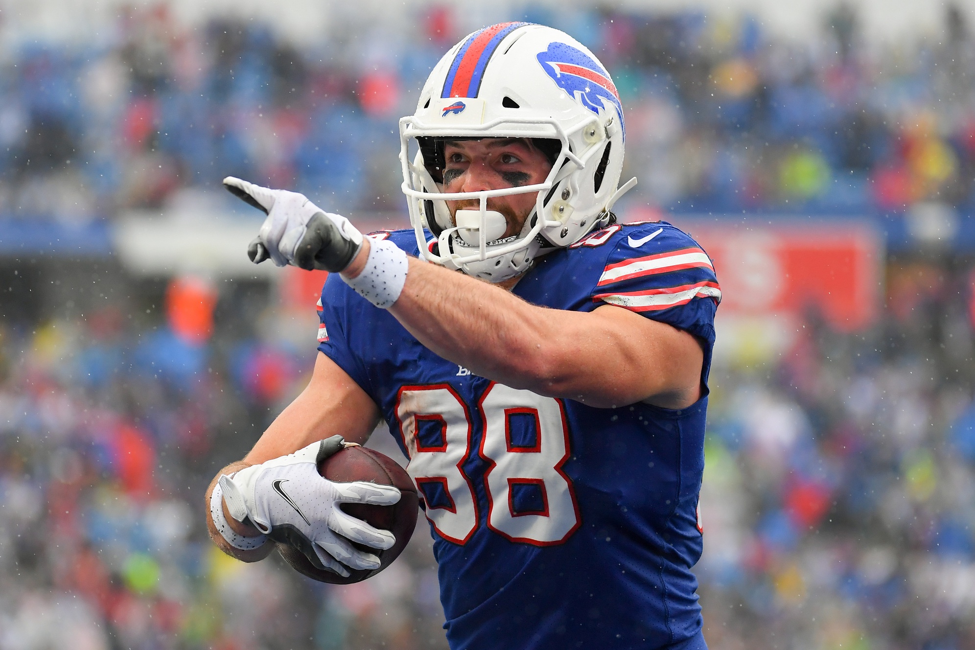 Buffalo Bills tight end Dawson Knox (88) scores a touchdown against New  England Patriots safety …