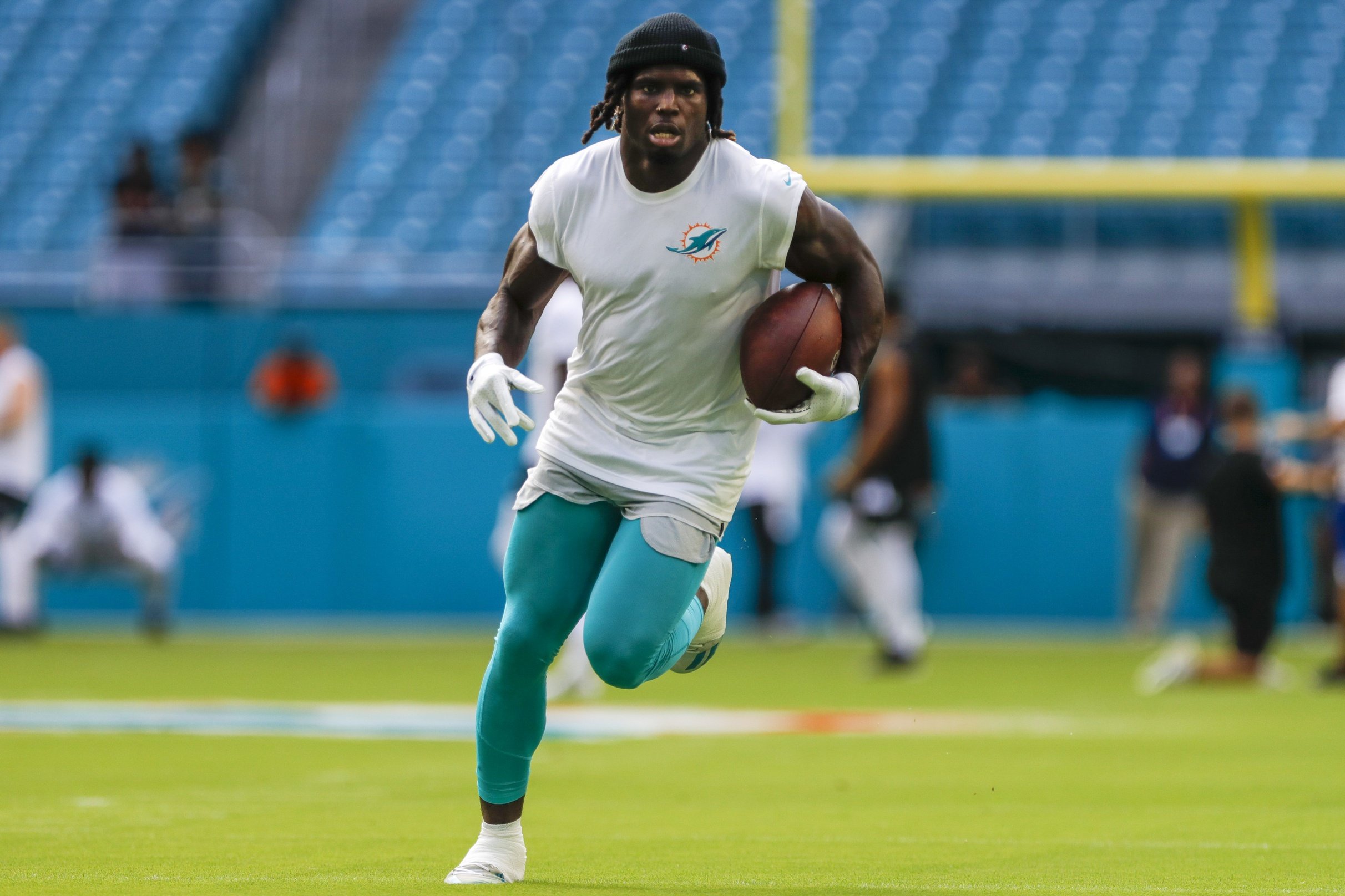 With Tyreek Hill in the huddle, anything seems possible for Miami Dolphins