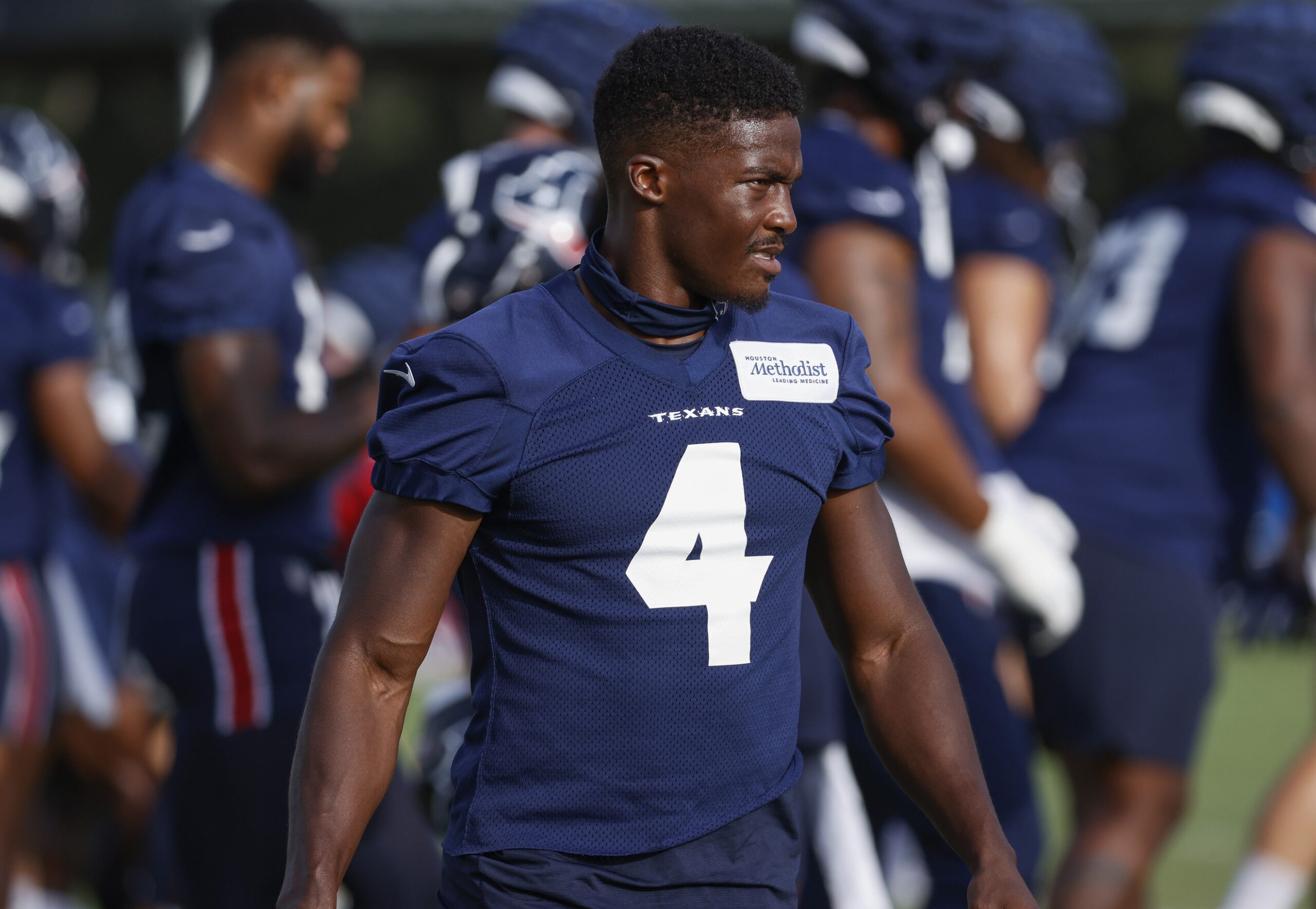 December 4, 2022, Houston, Texas, U.S: Houston Texans wide receiver Phillip  Dorsett (4) talks with