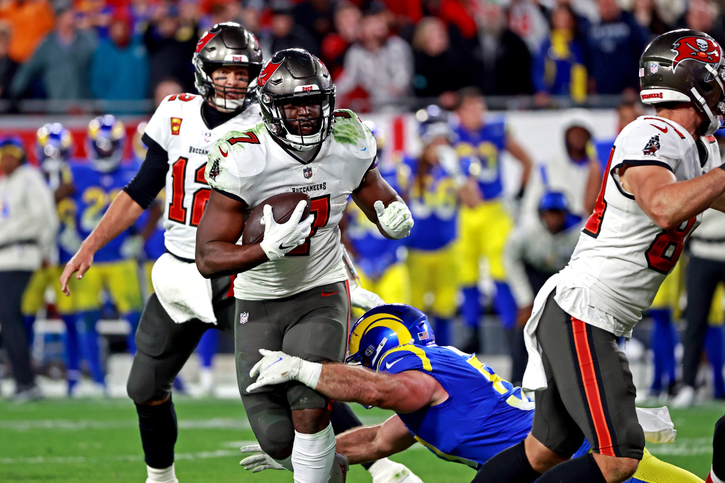 Leonard Fournette making most of 2nd chance with Buccaneers