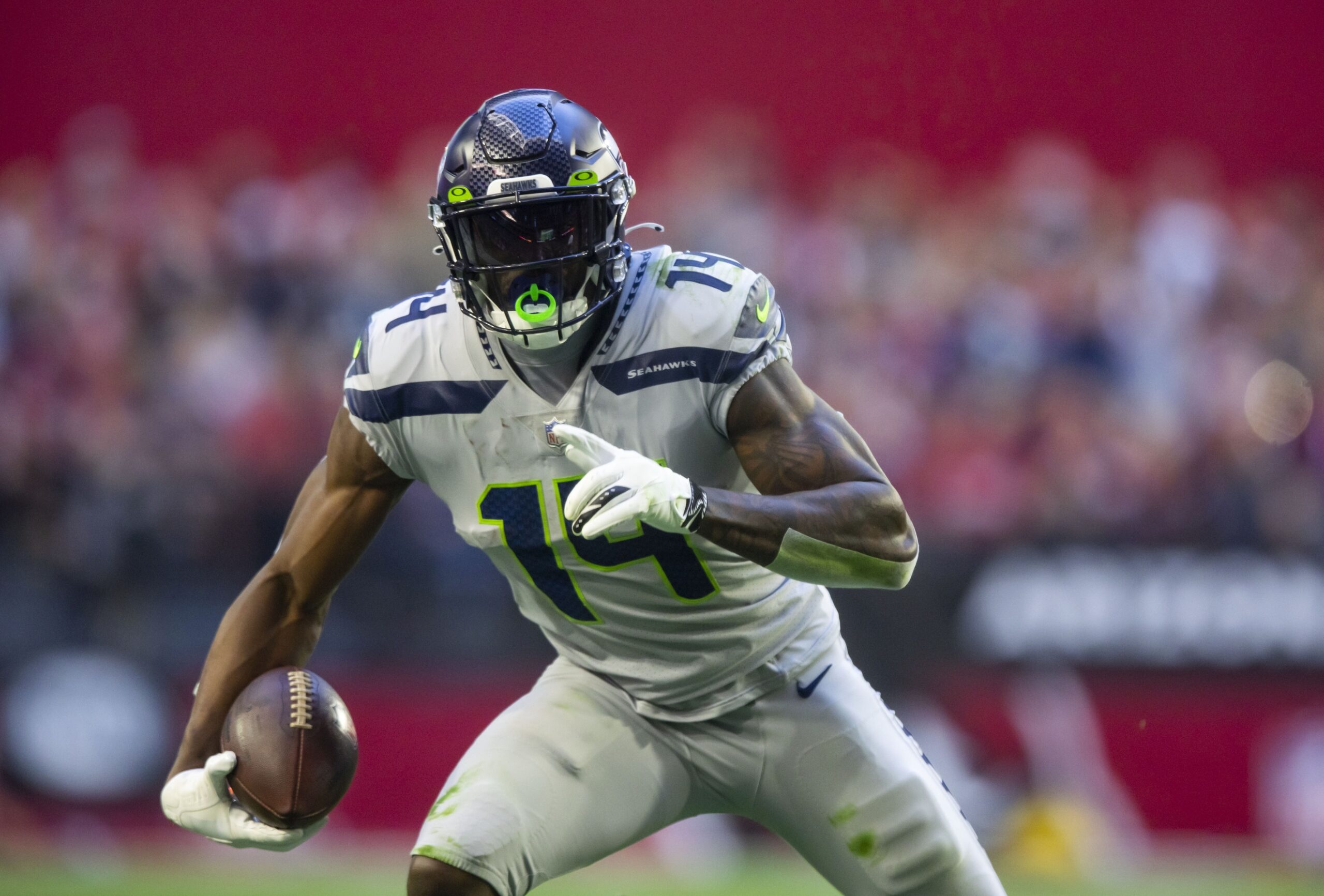 PFF on X: D.K. Metcalf is staying in Seattle 