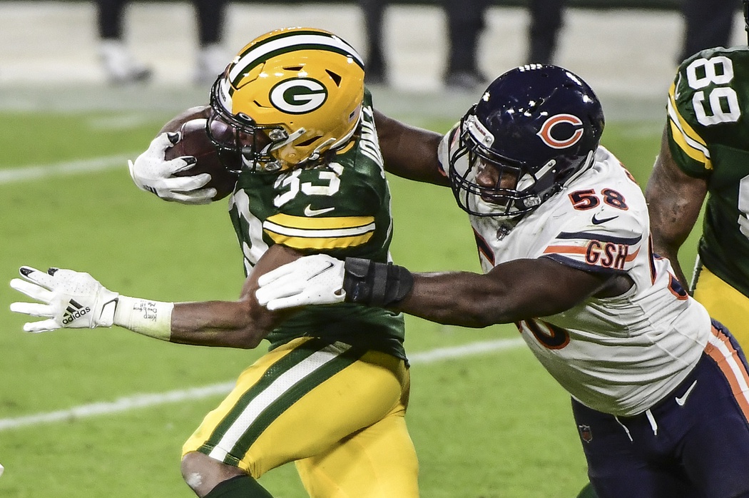 Chicago Bears send All-Pro linebacker Roquan Smith to Baltimore Ravens -  CGTN