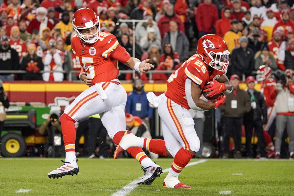 Patrick Mahomes praises Clyde Edwards-Helaire for competitive edge