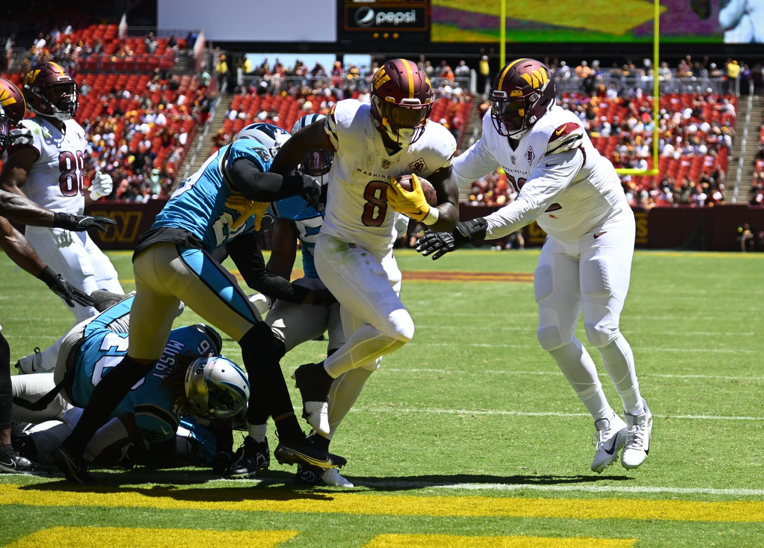 Brian Robinson Jr. scores his first NFL touchdown 