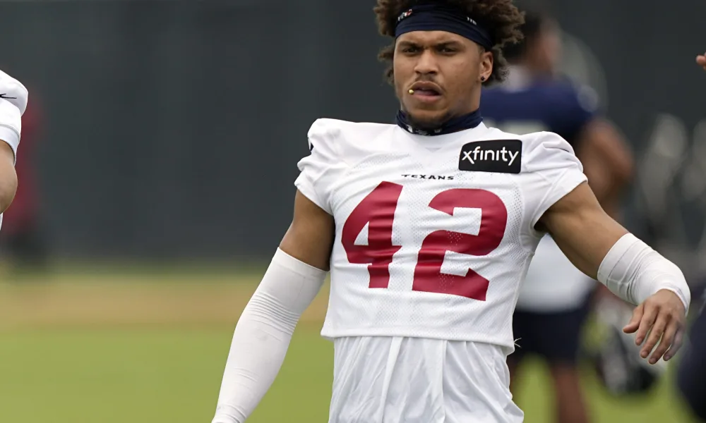 Houston Texans defensive back Jalen Pitre (5) looks to defend during an NFL football  game against the Tennessee Titans on Sunday, October 30, 2022, in Houston.  (AP Photo/Matt Patterson Stock Photo - Alamy