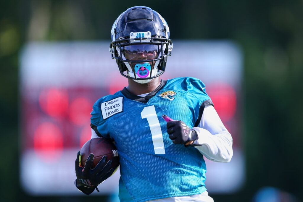 Jaguars 2021 Training Camp: Etienne “getting better…”