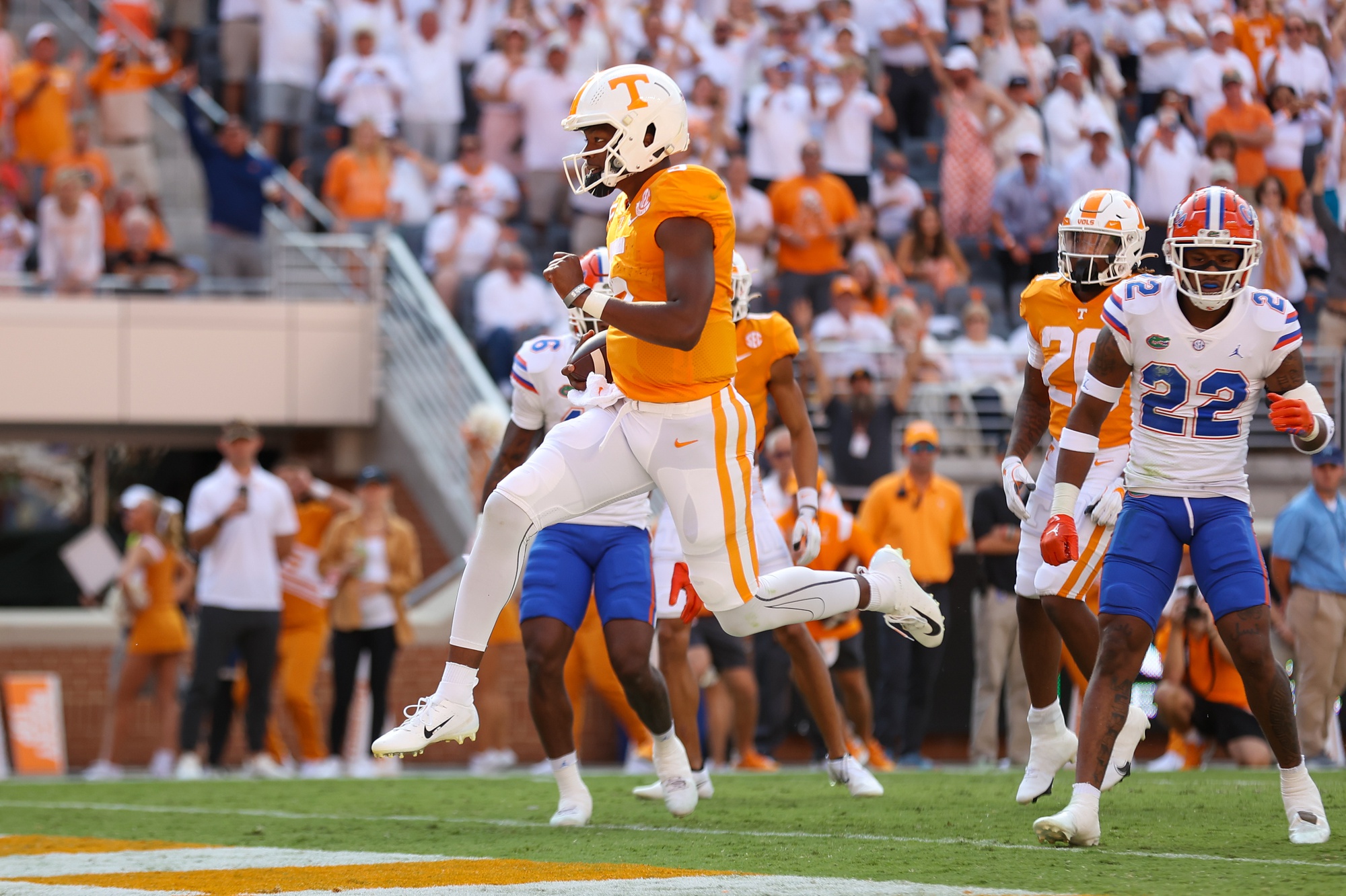 Instant Lookback: Kenneth Walker III Scores His First NFL TD In