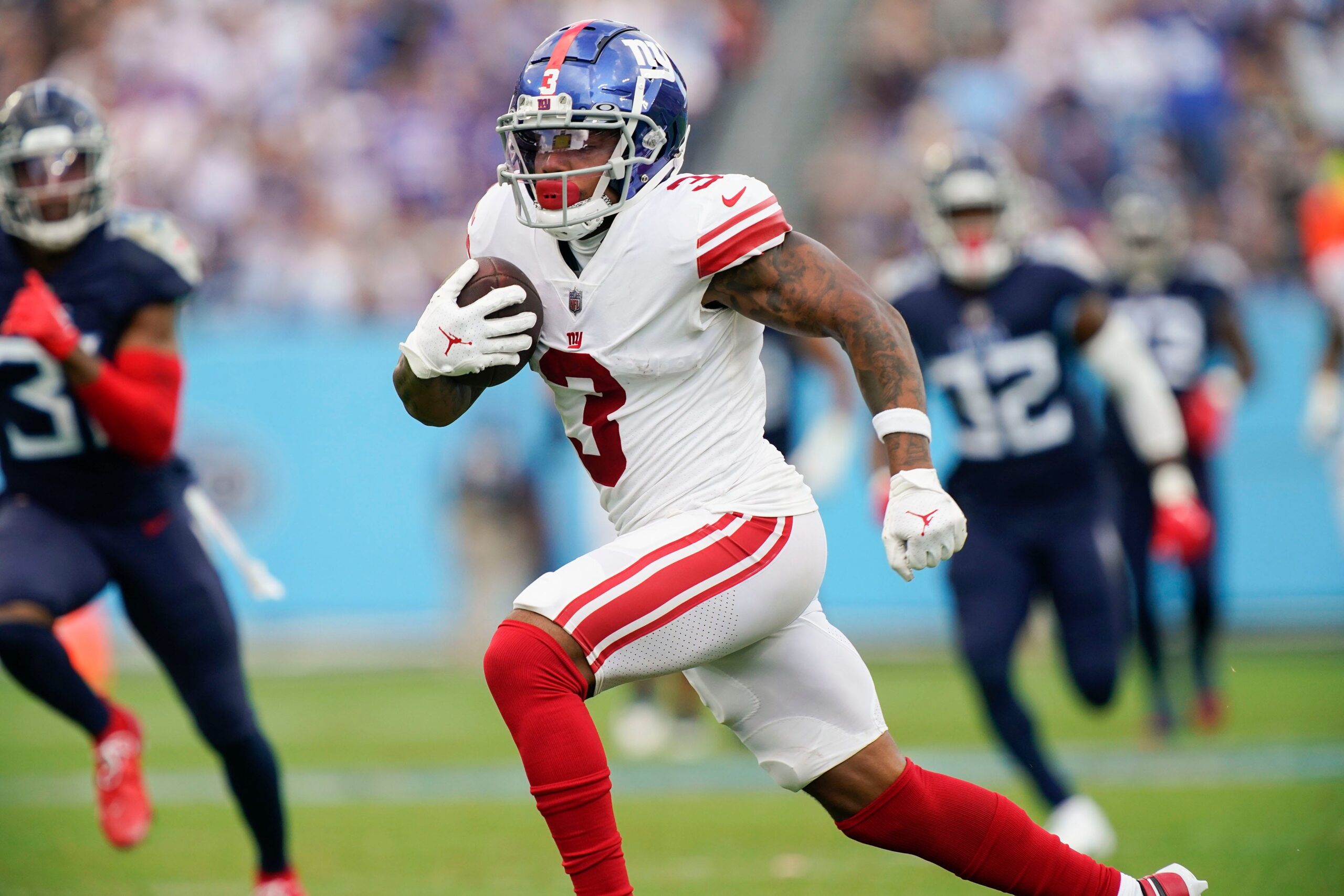 Giants' Sterling Shepard carted off in Week 3, likely lost for season