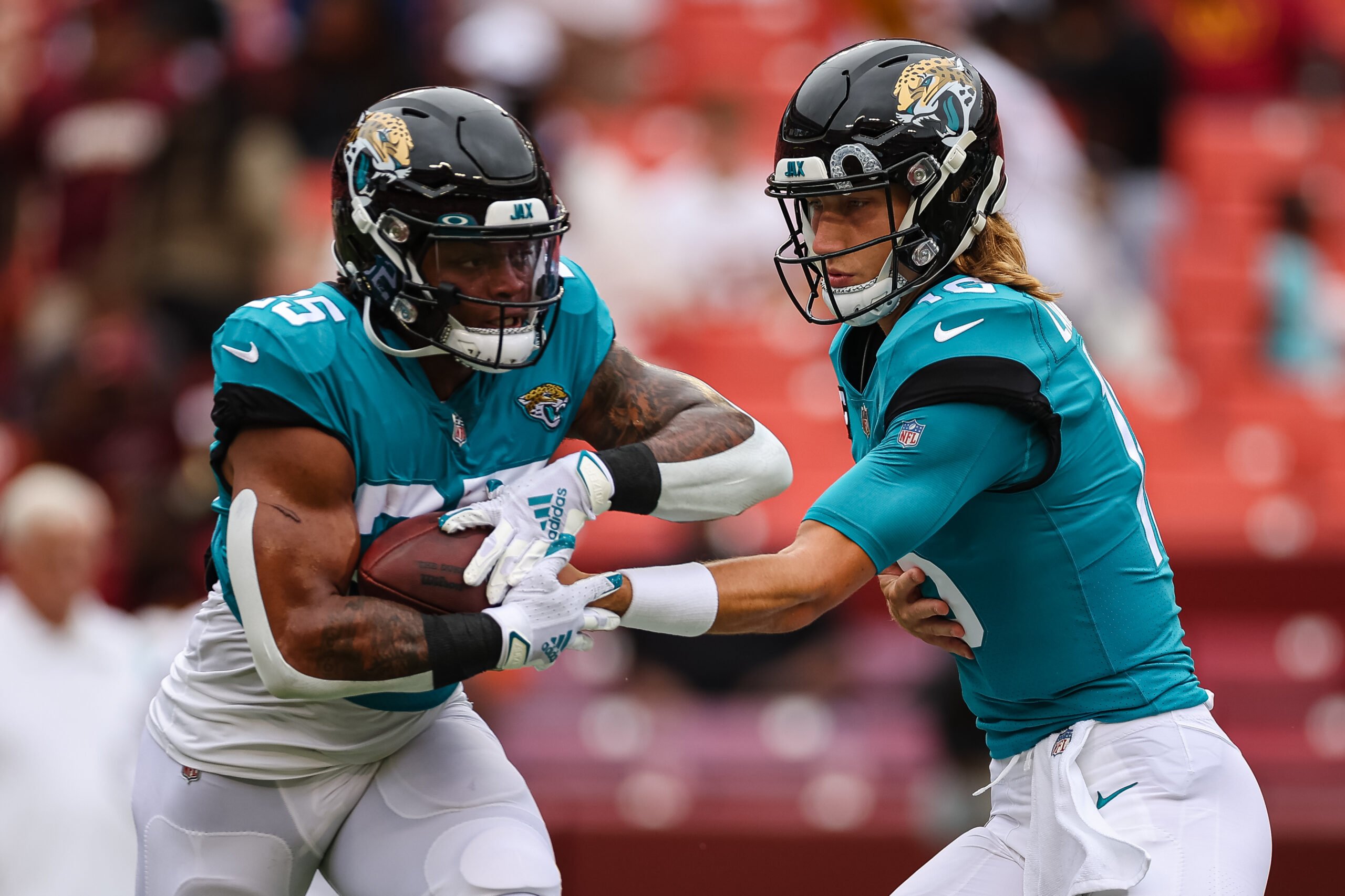 Travis Etienne fantasy football, DFS outlook: What to do with the Jaguars  RB in 2023 NFL Divisional round - DraftKings Network