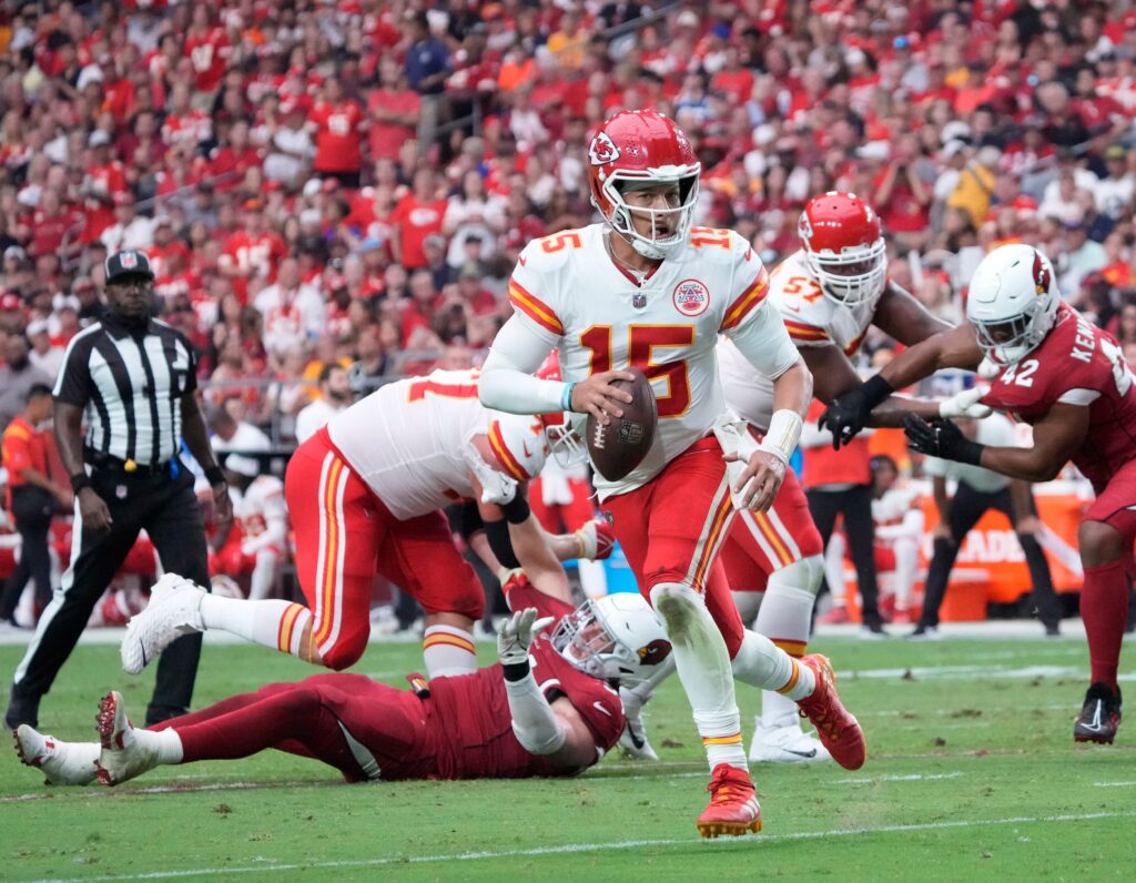 Derry's Week 2 NFL Picks: Chiefs-Chargers total, Monday night