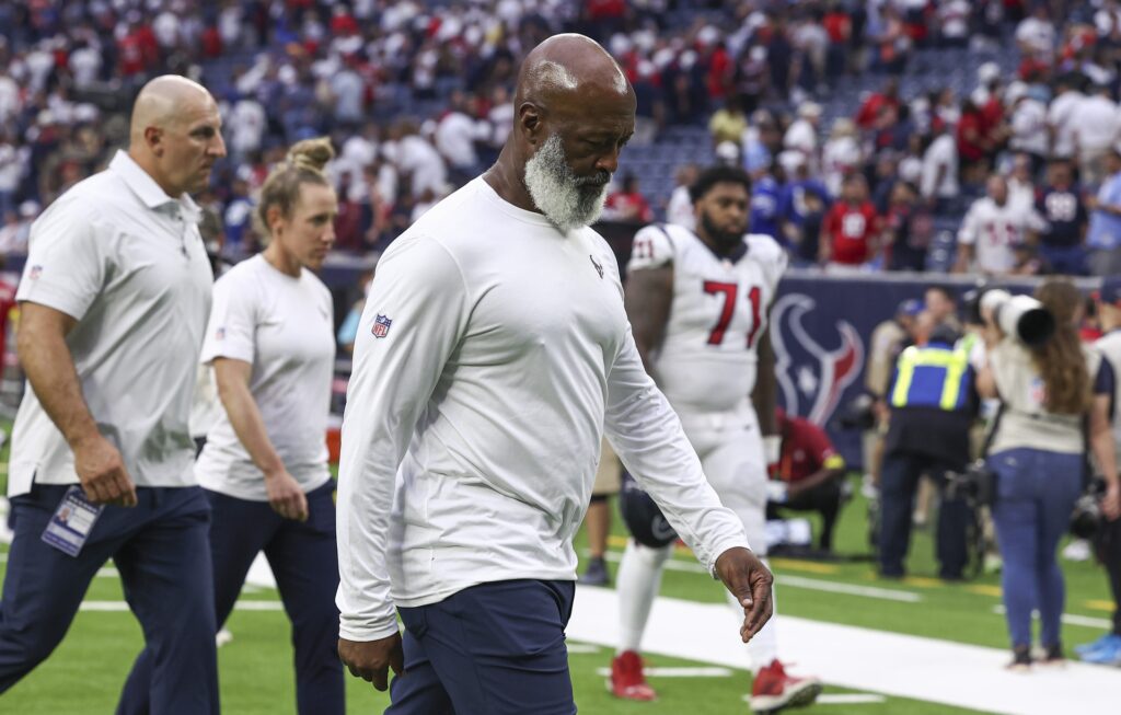 Texans' tie against Colts triggers 'bittersweet,' 'devastated