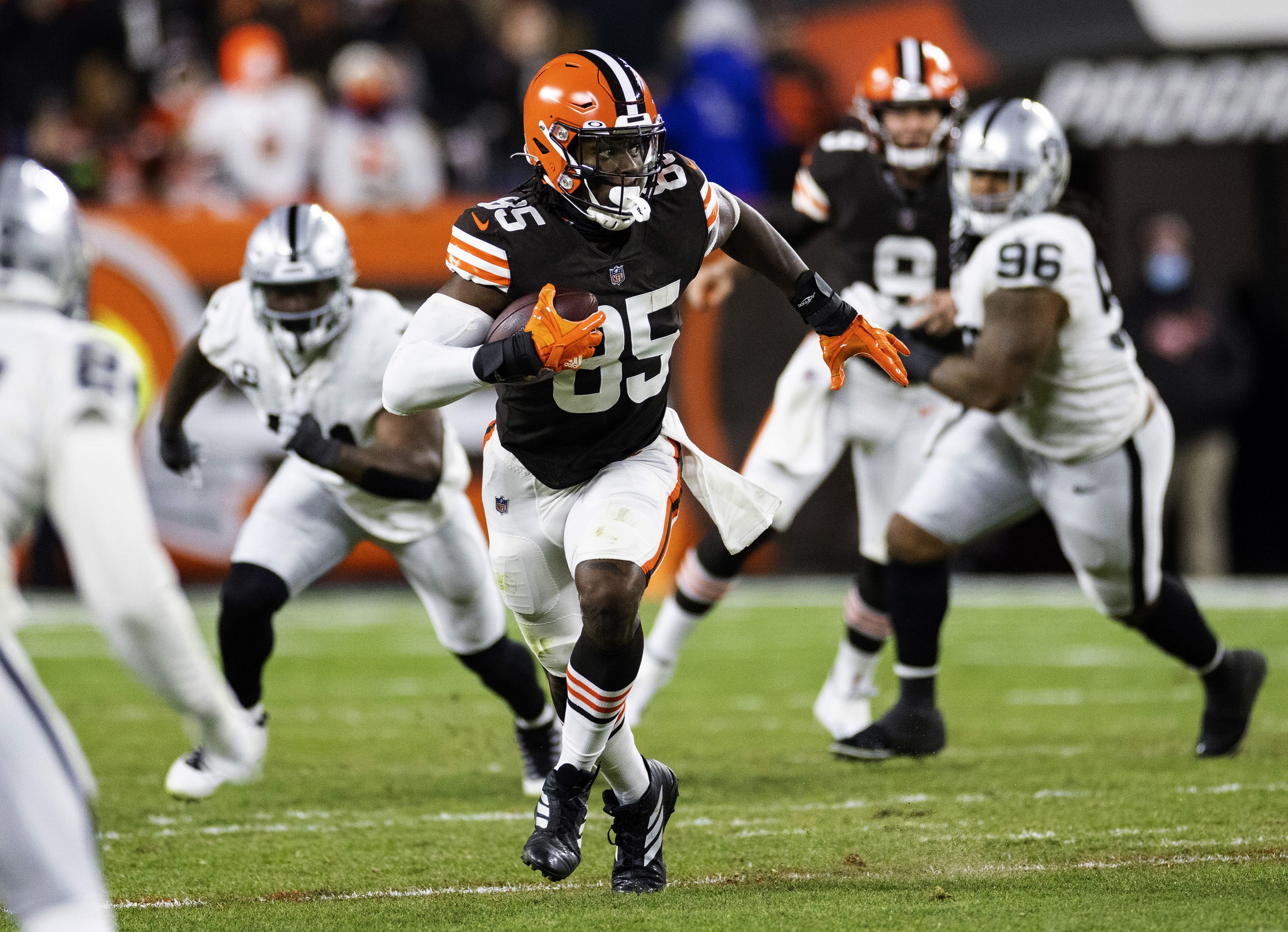 Browns: David Njoku wanting to stay is fine but only at the right price