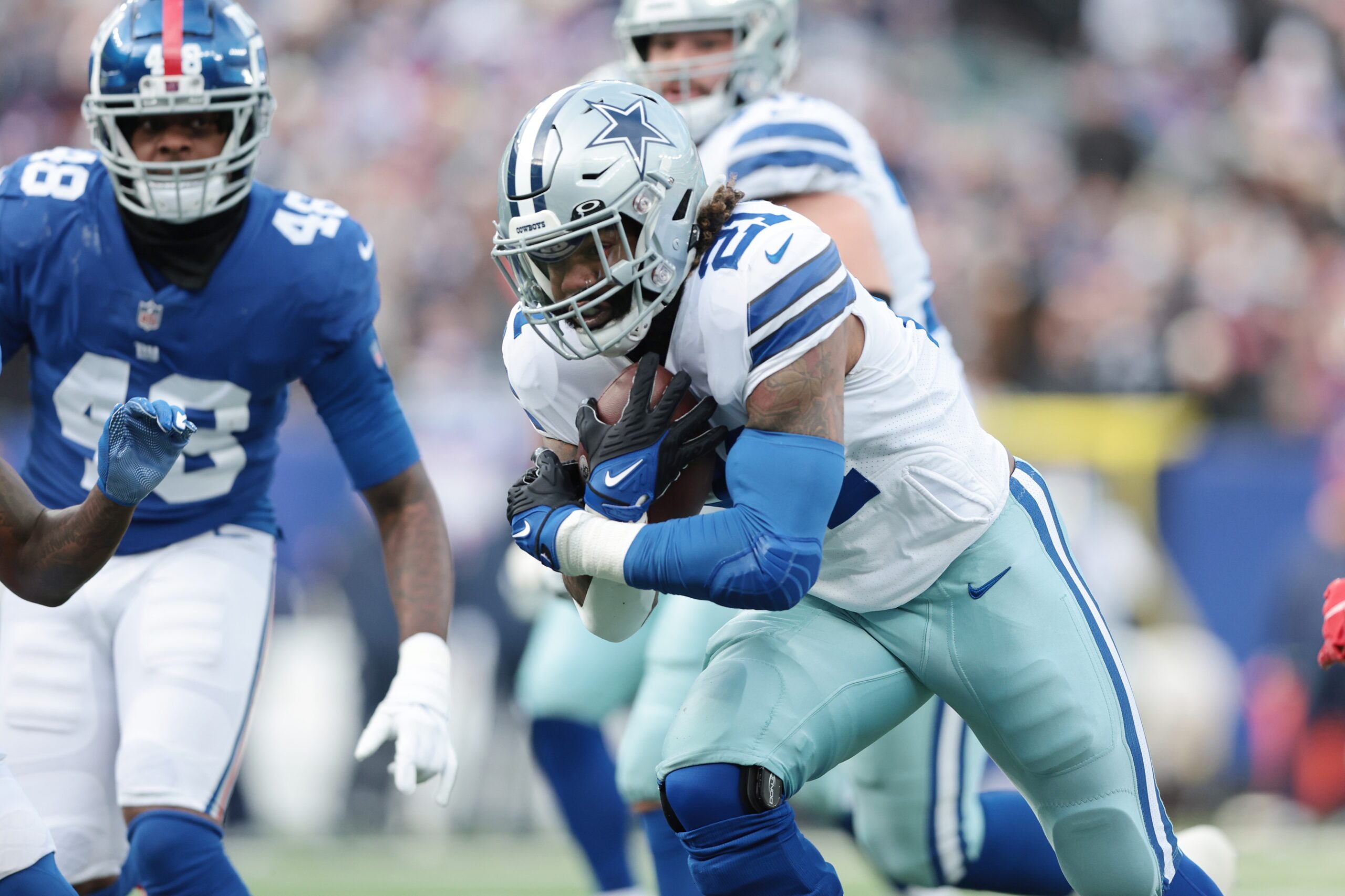 Dallas Cowboys Continue To Leave Door Open On Ezekiel Elliott's Return