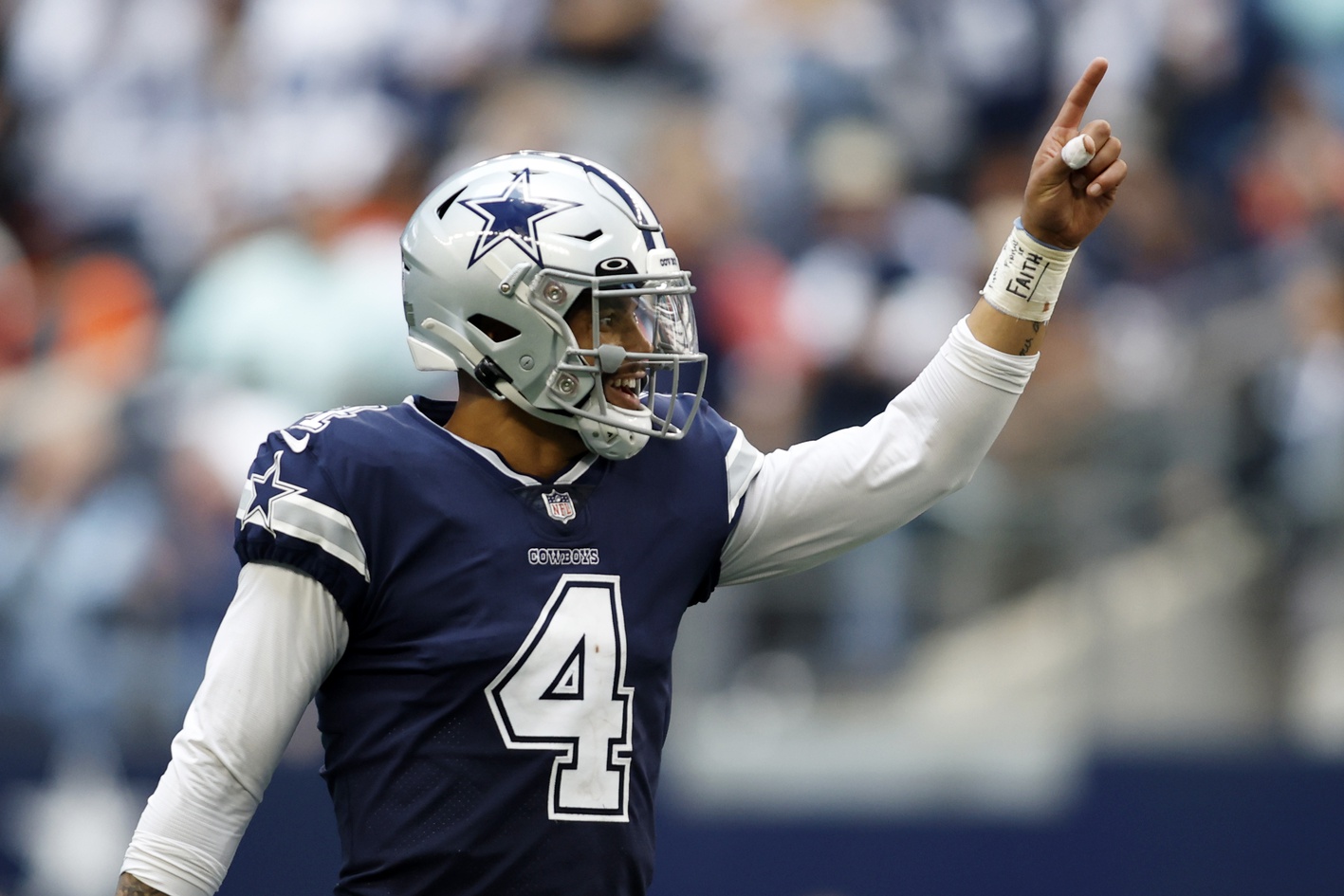 Dallas Cowboys: Dak Prescott builds confidence for NFL playoff run