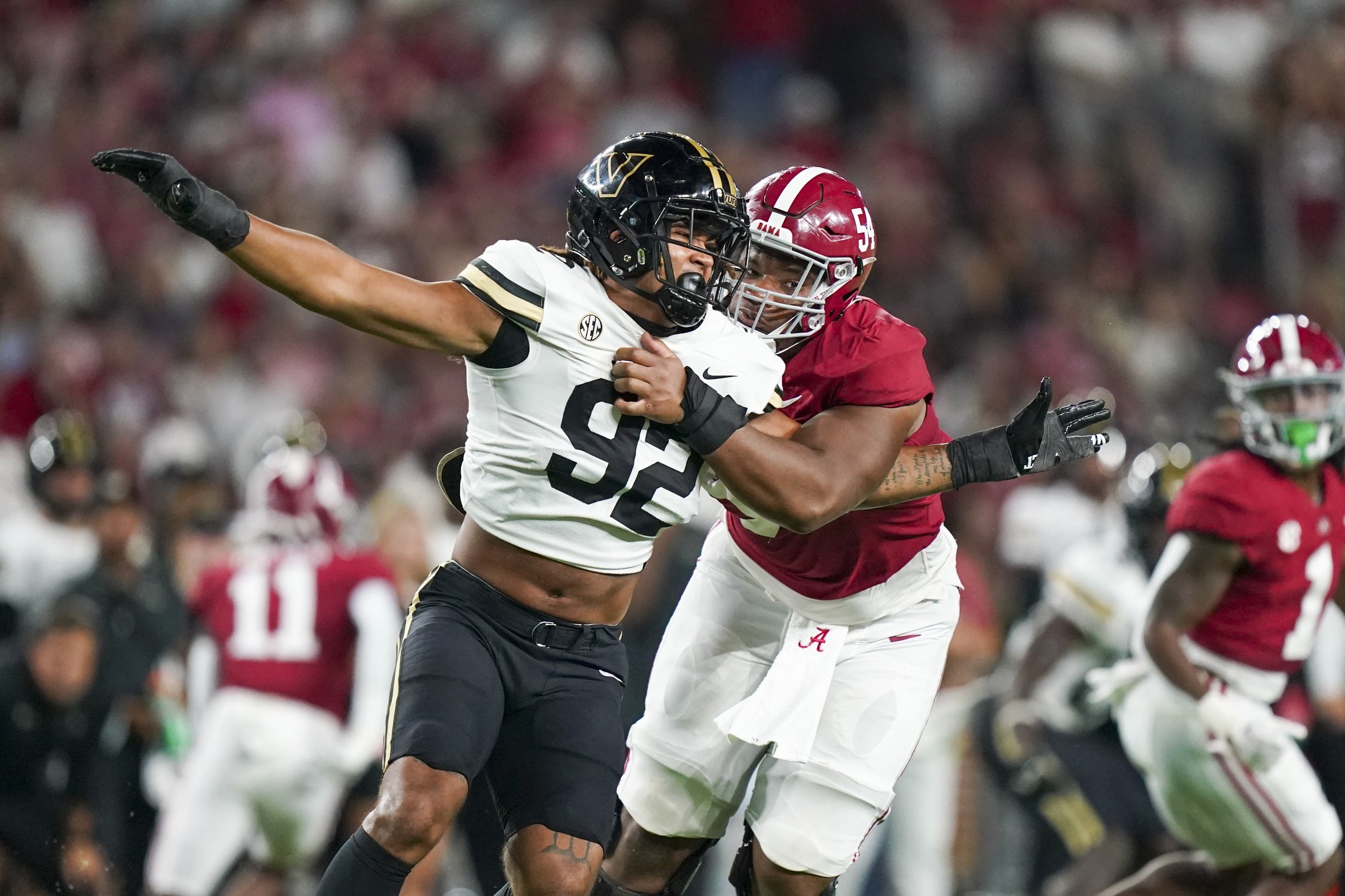 Evan Neal, Alabama OT  NFL Draft Scouting Report