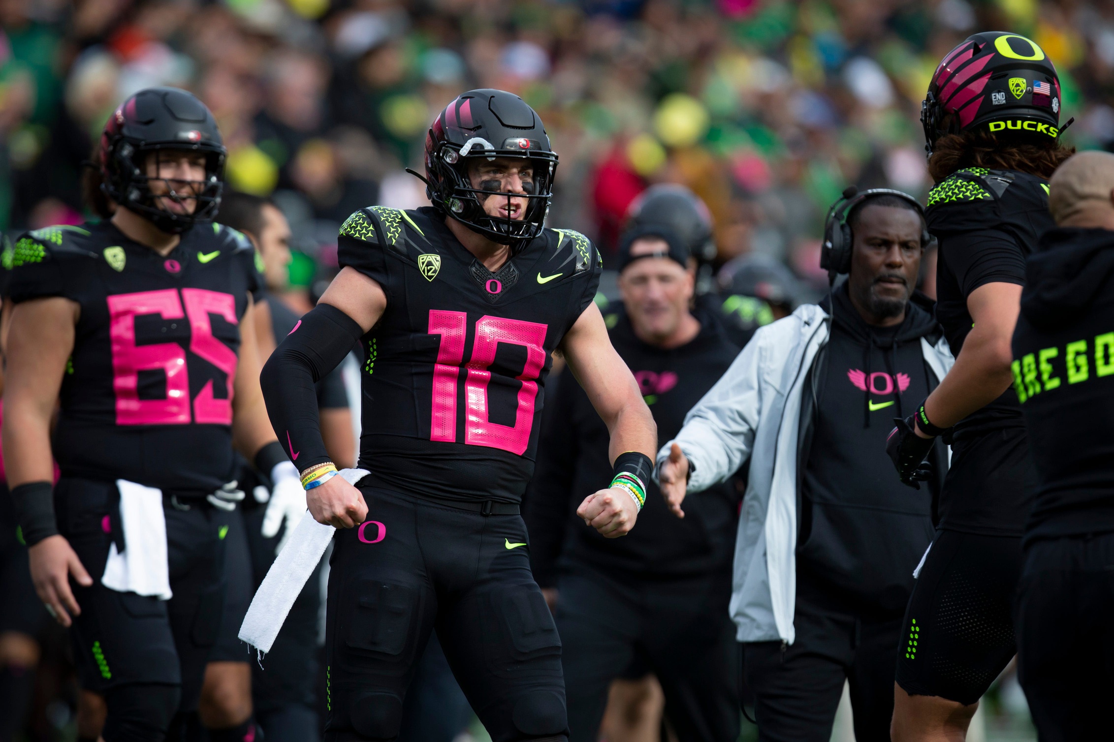 Oregon Quarterback Bo Nix Emerges As Heisman Trophy Candidate