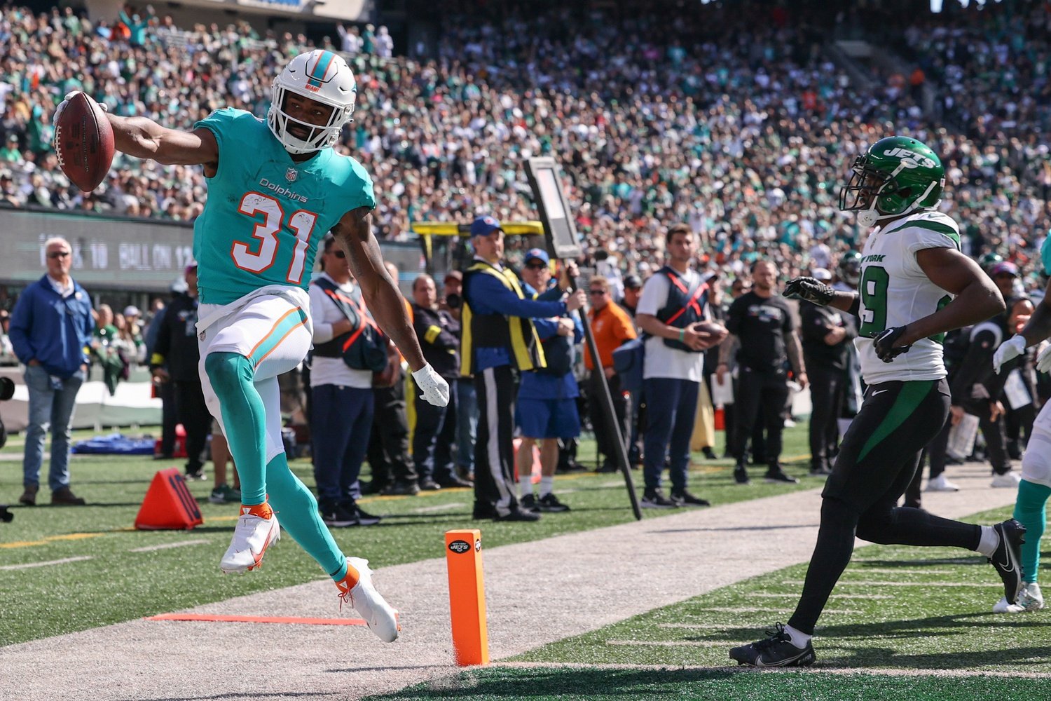 GAME PHOTOS: Week 7 at Dolphins