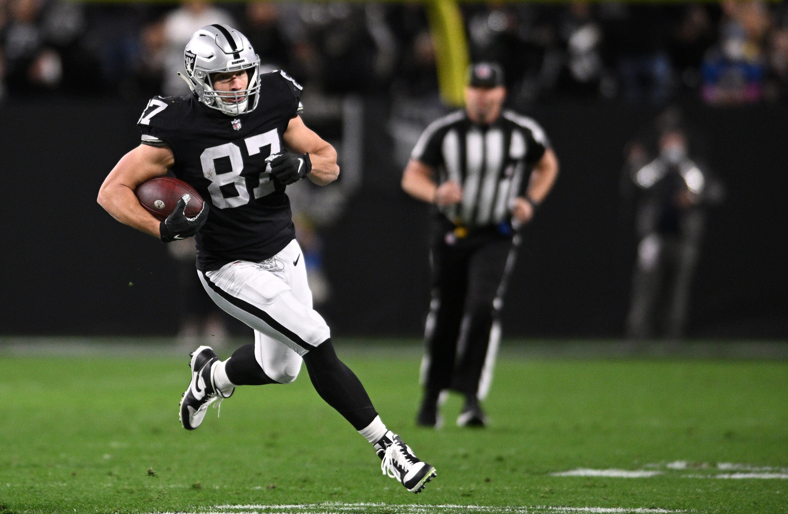 Raiders news: Hunter Renfrow, Foster Moreau out against Denver