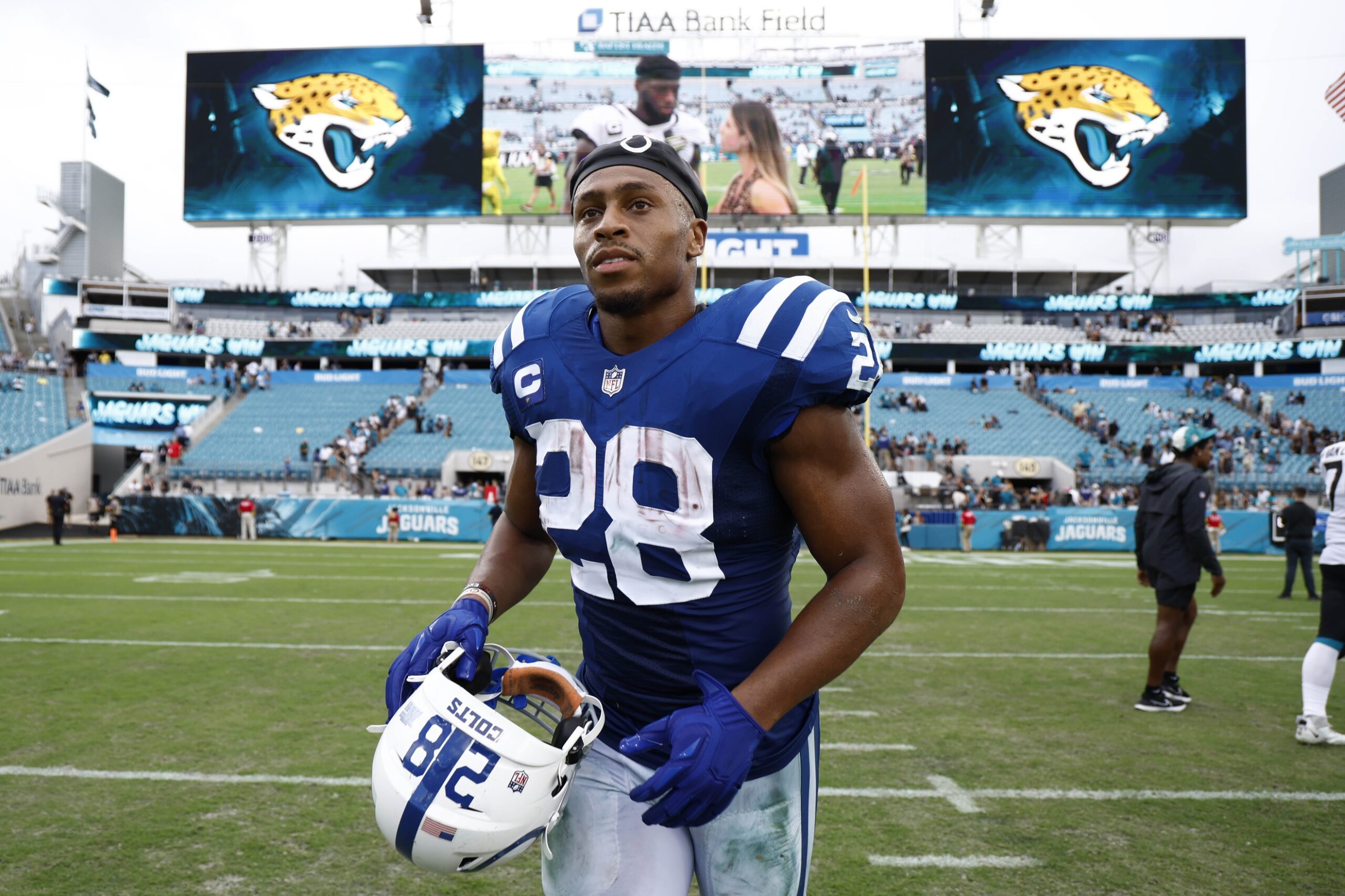 Colts' Taylor ruled out with ankle injury against Vikings - The