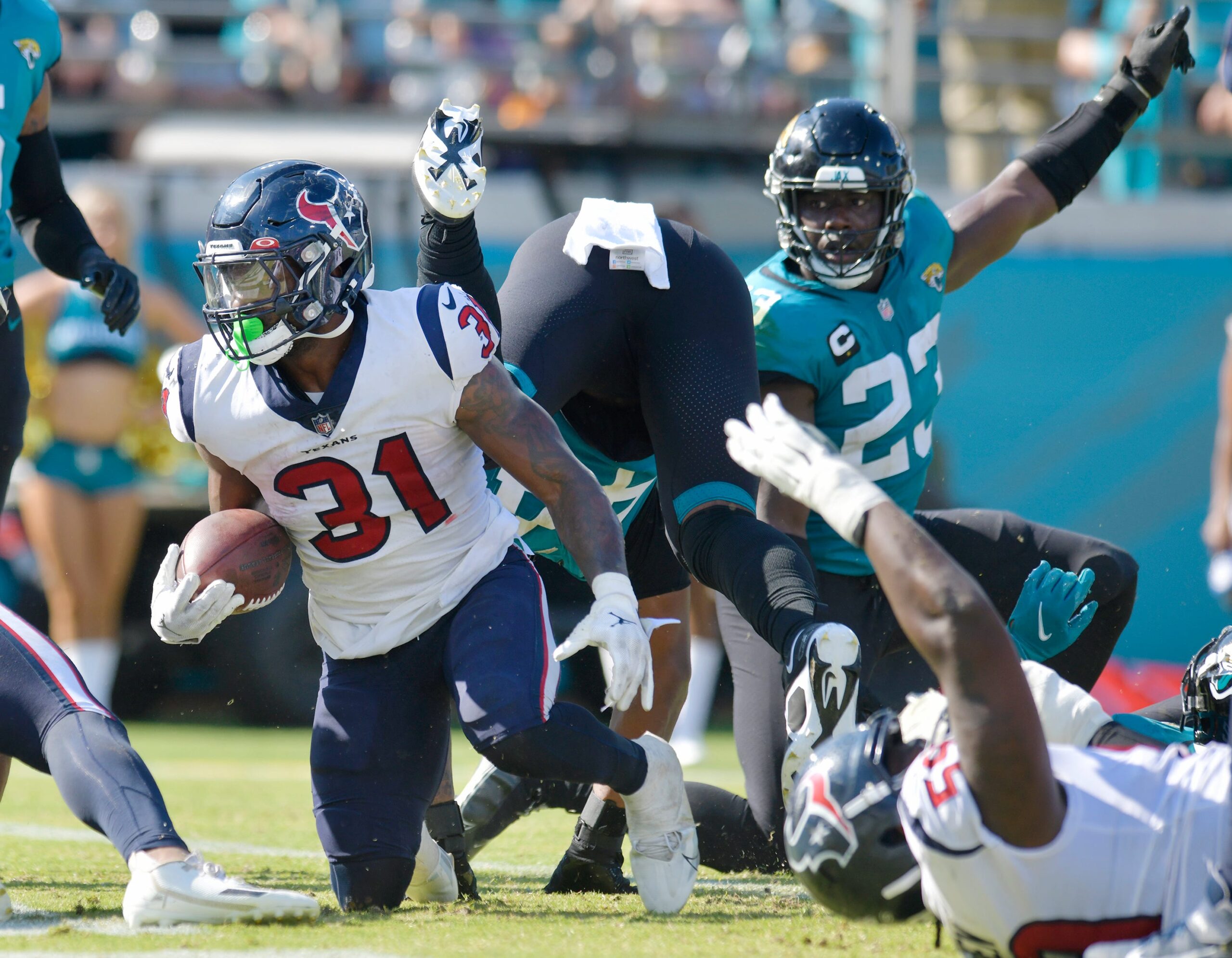 October 2, 2022: Houston Texans running back Dameon Pierce (31) carries the  ball during the 2nd quarter of an NFL football game between the Los Angeles  Chargers and the Houston Texans at