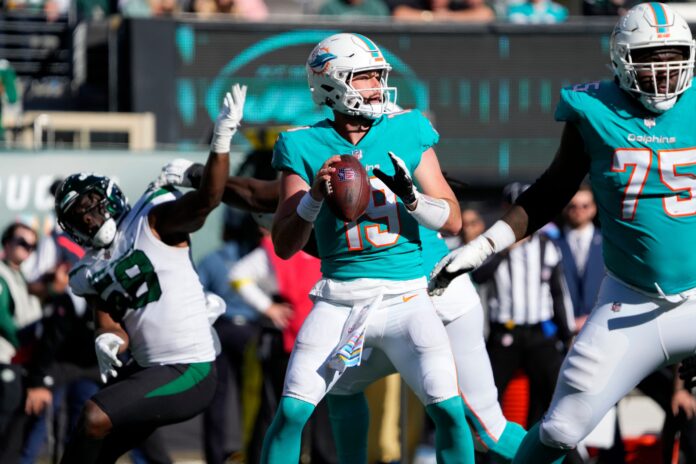 Miami Dolphins' Skylar Thompson eyes No. 2 QB job