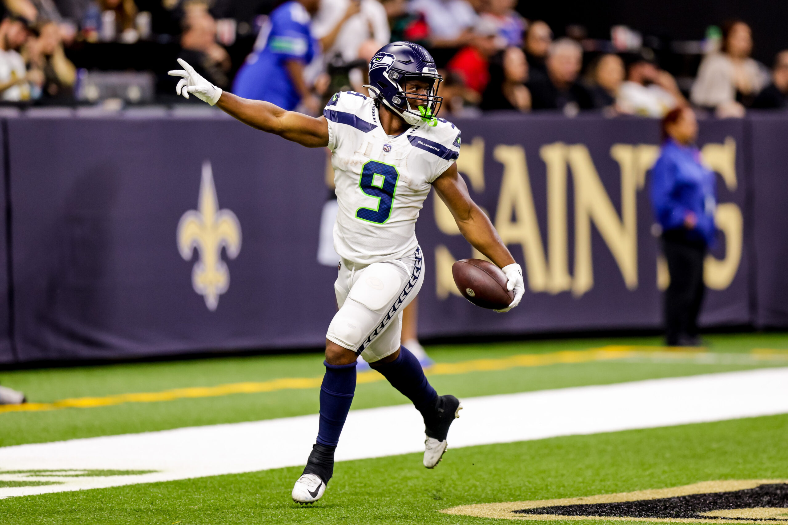 Late Kenneth Walker III touchdown lifts Seahawks to crucial NFC
