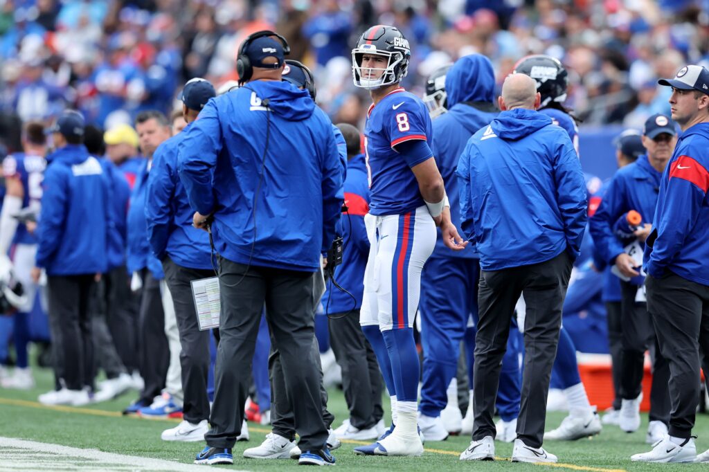 Giants' O-line stands tall for Daniel Jones