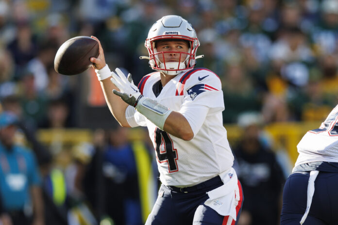 mac jones patriots quarterback