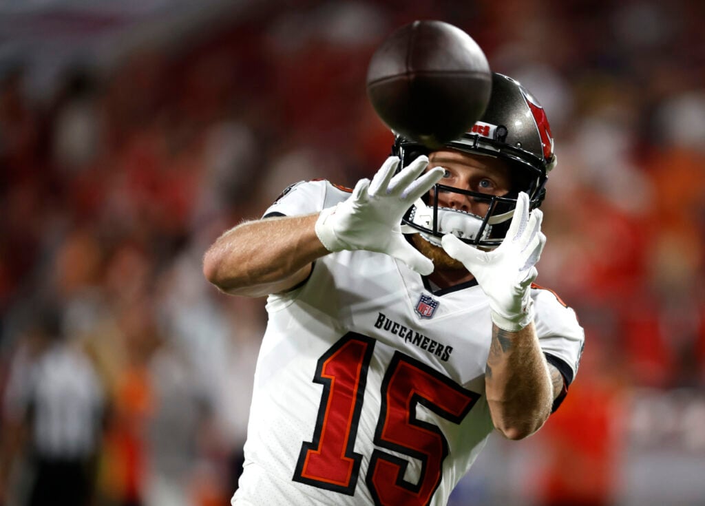 Wednesday's NFL: With Evans suspended, Bucs sign Cole Beasley