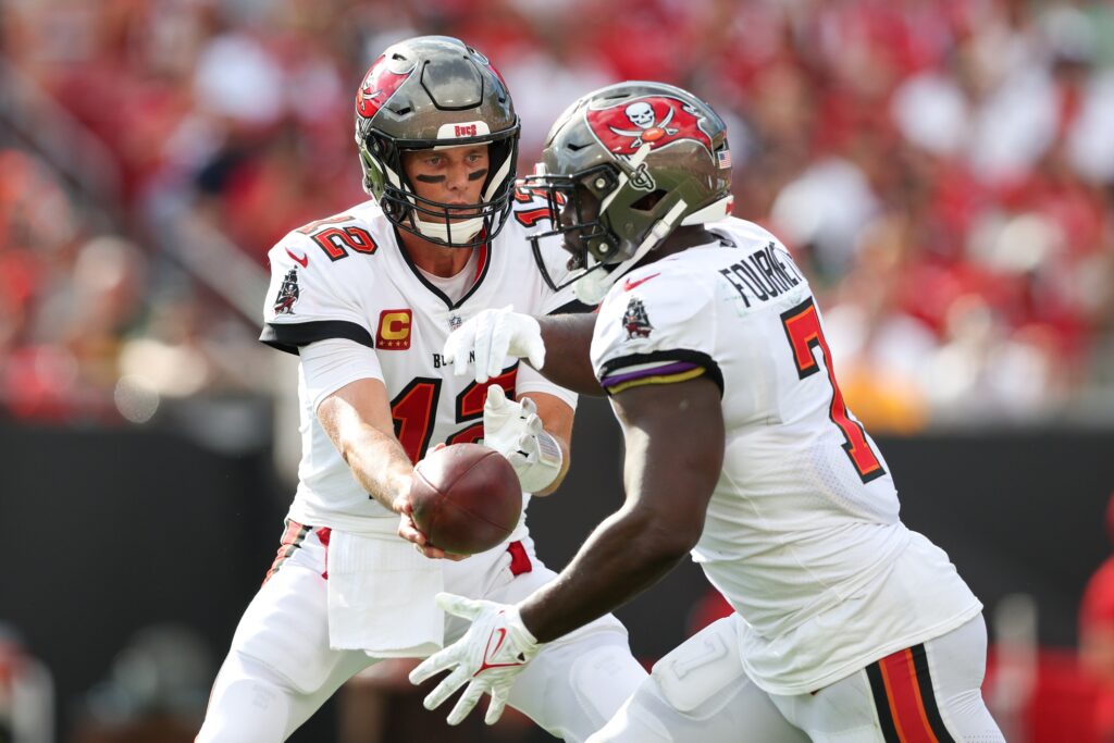 Buccaneers vs. Panthers: Tampa gets late miracle cover on Leonard Fournette  touchdown run - DraftKings Network