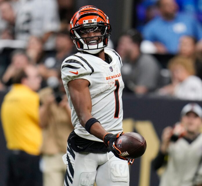 Ja'Marr Chase injury: Bengals WR suffered an injury in Week 7 - DraftKings  Network