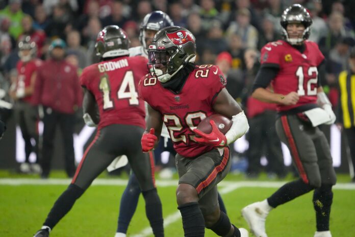 Early Half-PPR Fantasy Football Running Back Rankings for Week 2