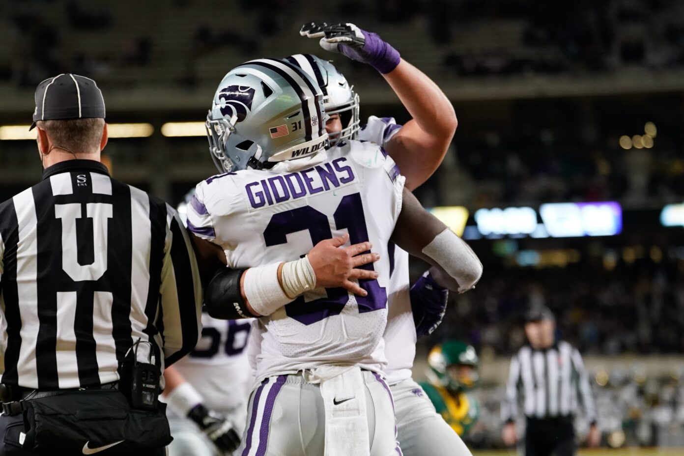 College Football Bowl Projections 2022 Kansas State Stand on the Verge
