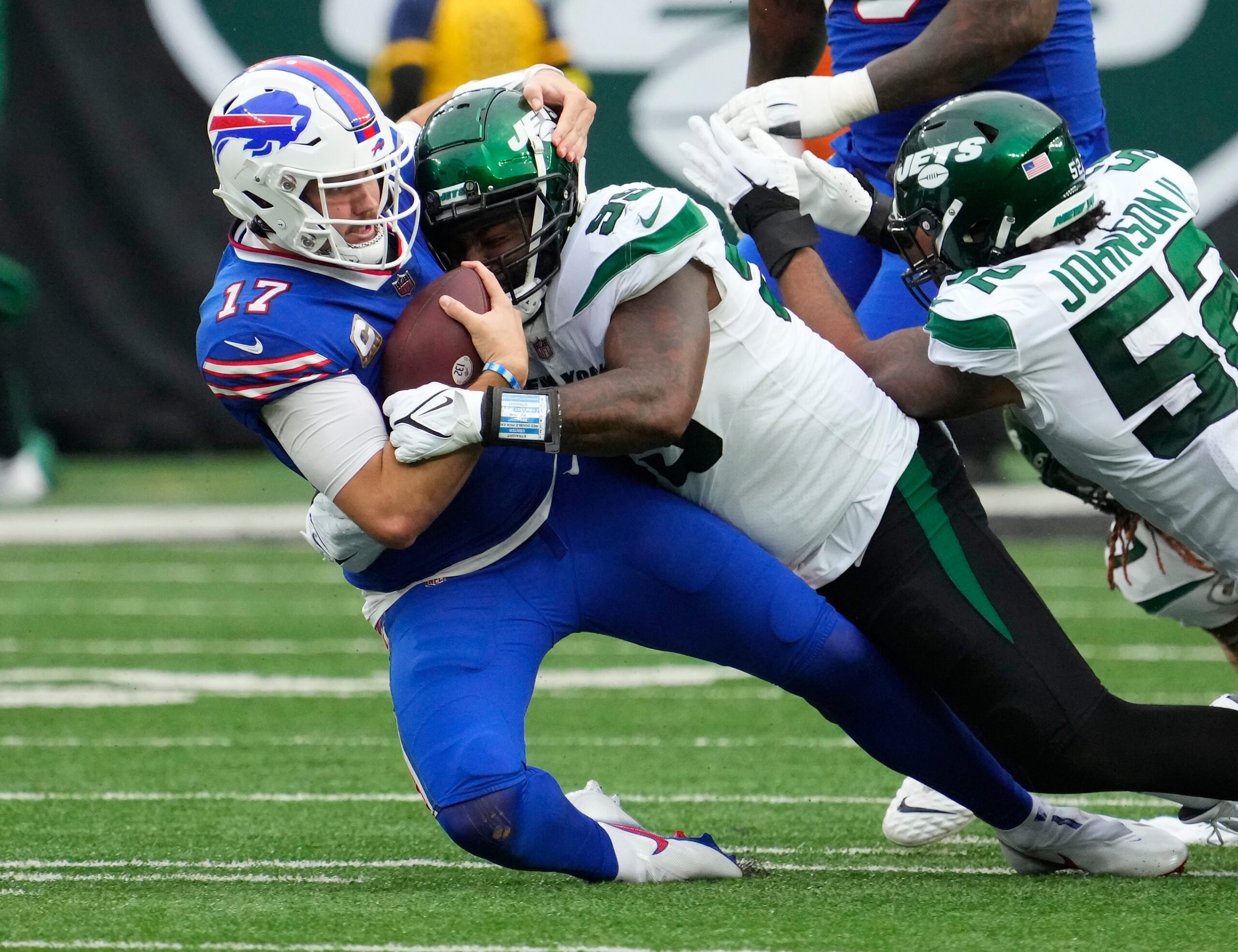 Josh Allen injury update: Bills star starts in Week 10 vs. Vikings despite  elbow issue 