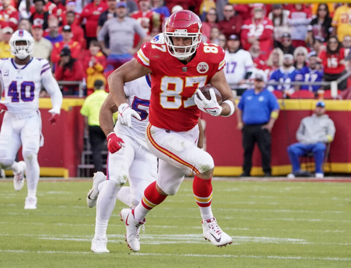 NFL Week 9 Underdog Pick'ems for Sunday Night Football Include Travis Kelce  and Derrick Henry