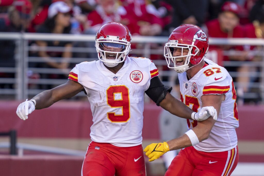 Start ‘em Sit ‘em Week 9 Justin Fields, D'Onta Foreman, JuJu Smith