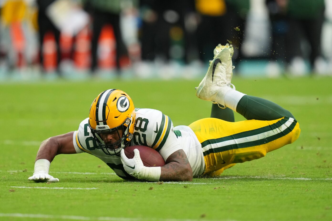 Fantasy Flex Rankings Week 17 AJ Dillon, D'Onta Foreman, Devin