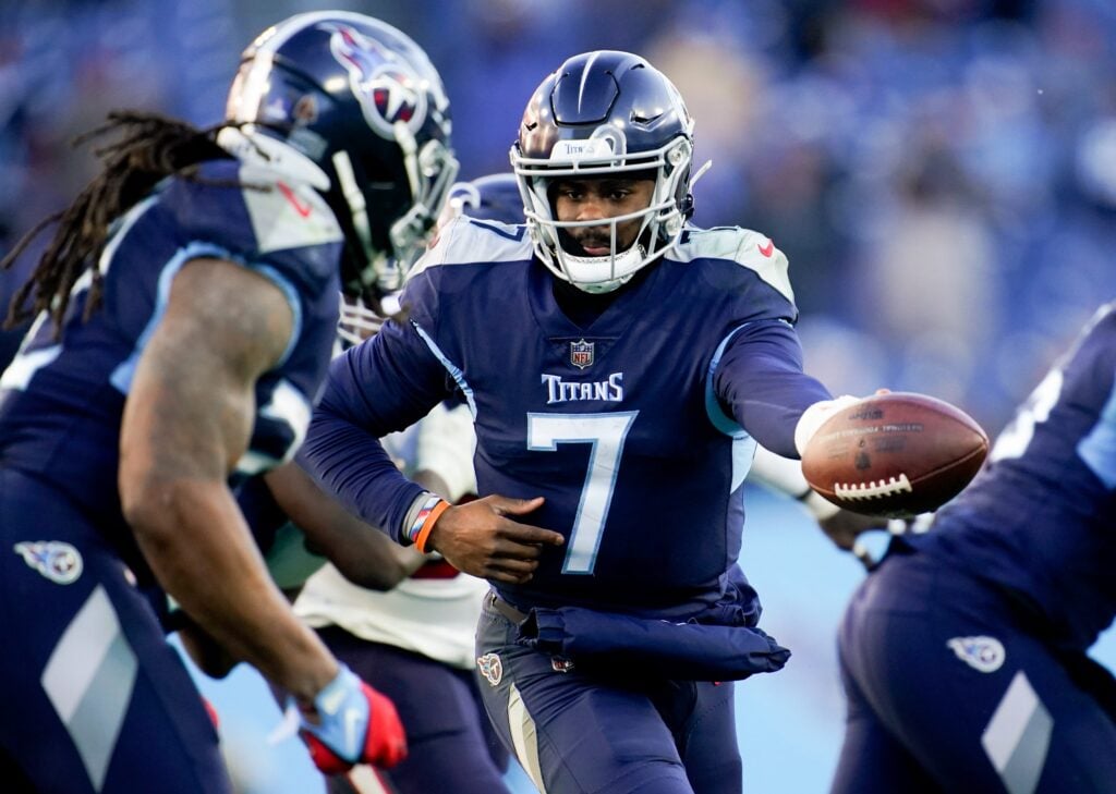 Cowboys vs. Titans Fantasy Football Start 'Em Sit 'Em for Week 17 NFL  'Thursday Night Football'