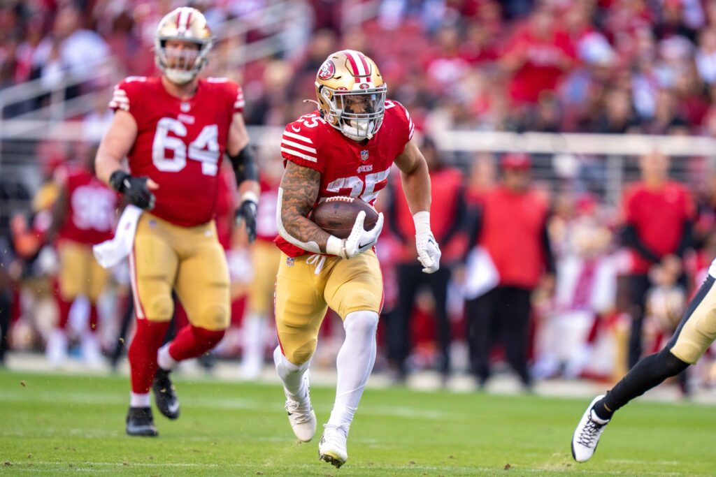 Elijah Mitchell injury status: 49ers RB officially active for Week 17 vs.  Texans - DraftKings Network