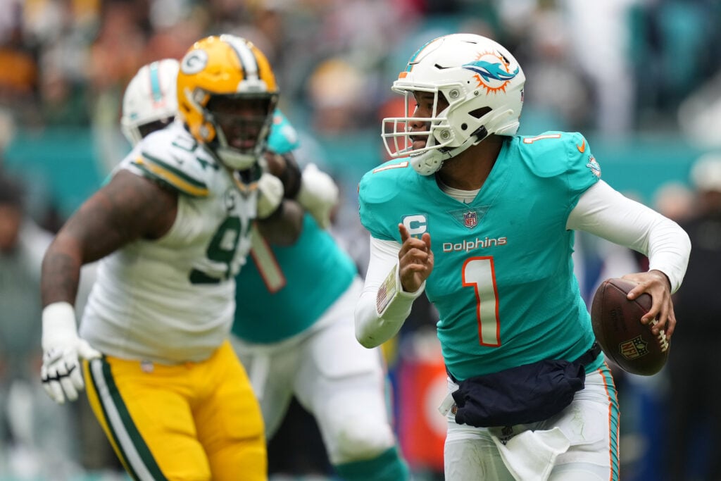 Mike McDaniel on Tua Tagovailoa, Dolphins' collapse vs. Packers