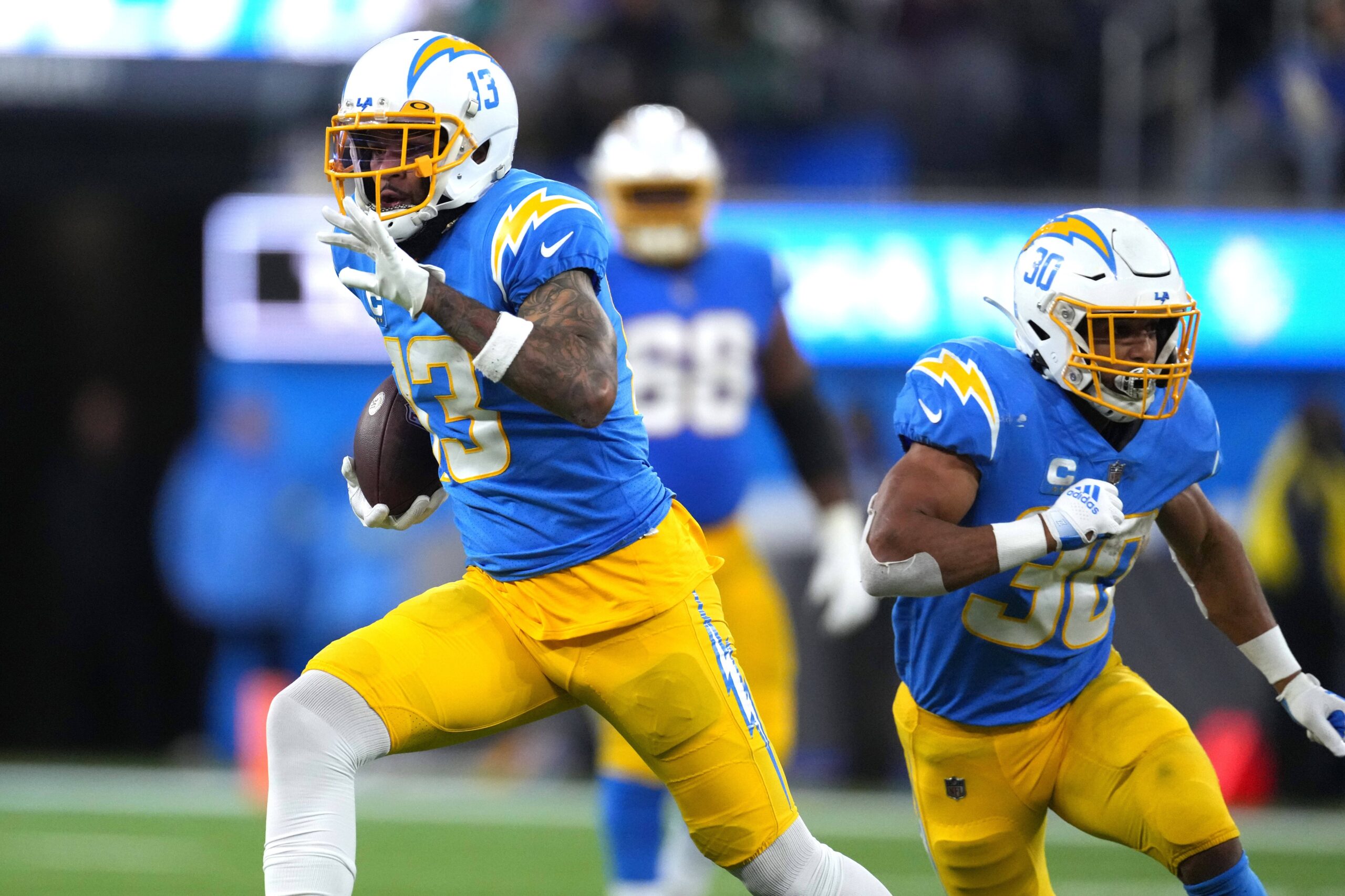 Los Angeles Chargers at Indianapolis Colts odds, picks and predictions