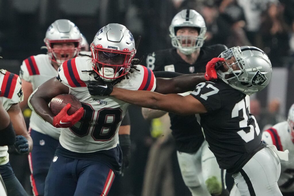 Patriots' Jakobi Meyers, Rhamondre Stevenson take 'full responsibility' for  Raiders' miraculous walk-off win