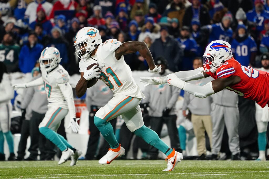 Packers vs. Dolphins same-game parlay picks: Fade Tua, but back the  Dolphins on Christmas Day