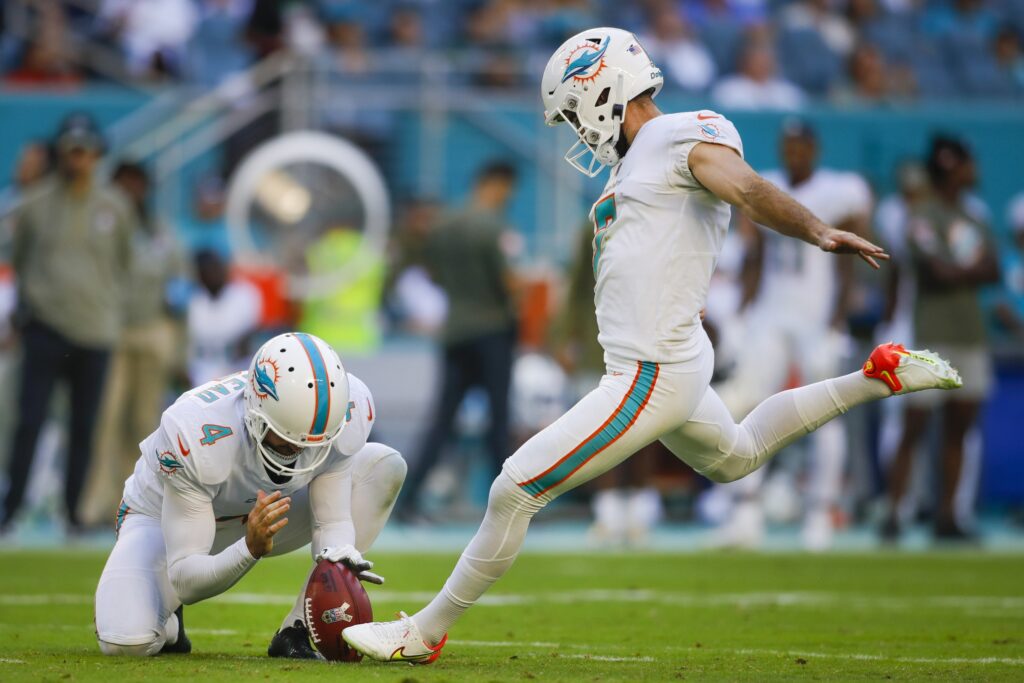 Fantasy Football Kicker Streaming Week 16: Jason Sanders With A Leg Up on  the Pack