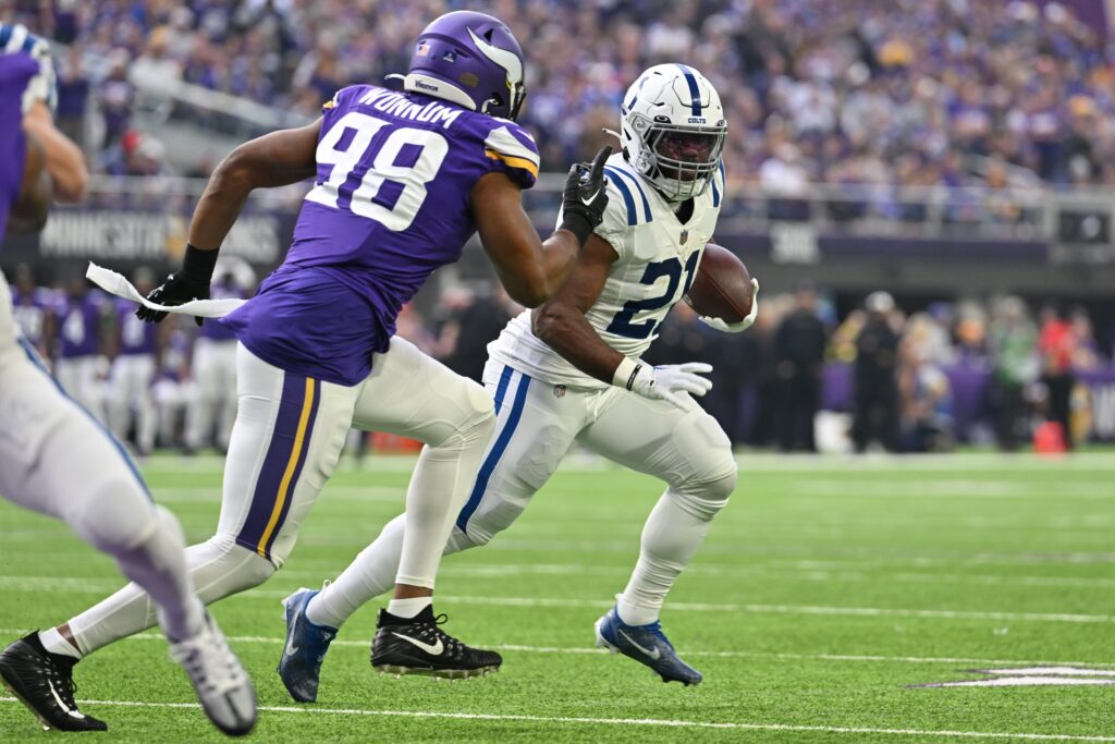 Zack Moss Fantasy Waiver Wire: Should I Pick up the Colts RB this