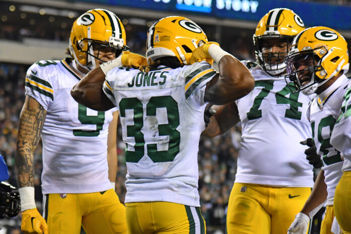 Green Bay Packers fan ratings vs. Dallas Cowboys: Jones, Dillon best